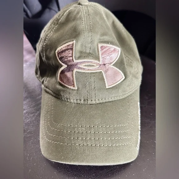 SOLD. Under Armour ladies hat 🧢 - Picture 1 of 5